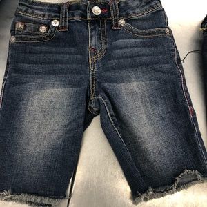 True Religion Boys Short (2 pair size 5 )